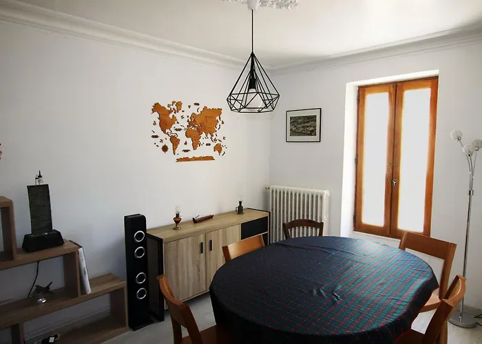 Sous La Treille * Saze (Gard)